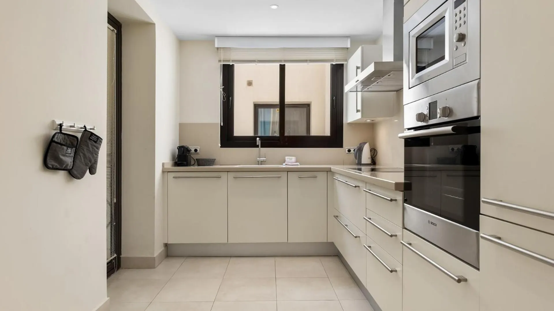 Vivi Homes - Elisa Pool, Gym & Sea View Marbella Spain