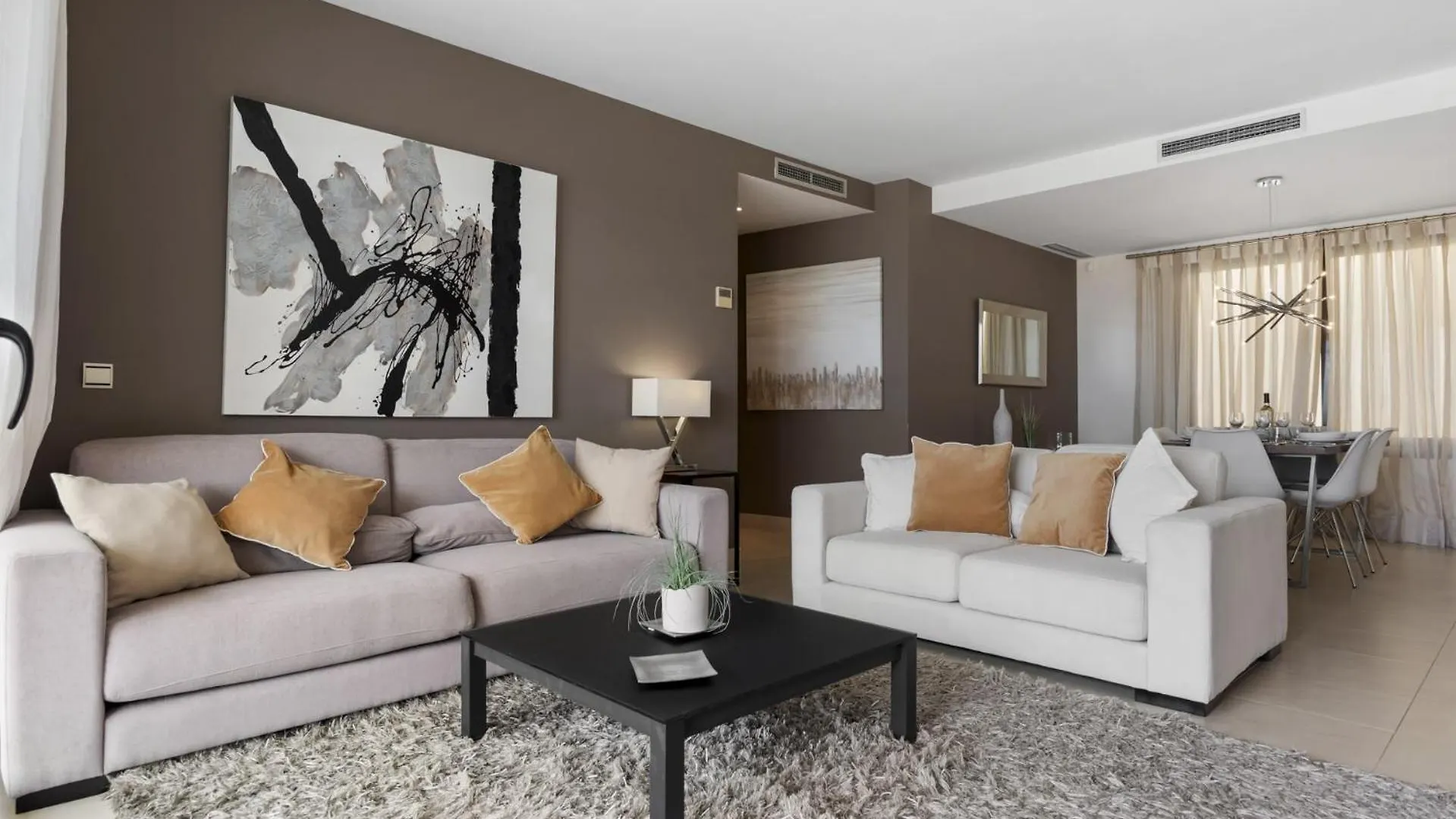 Vivi Homes - Elisa Pool, Gym & Sea View Marbella